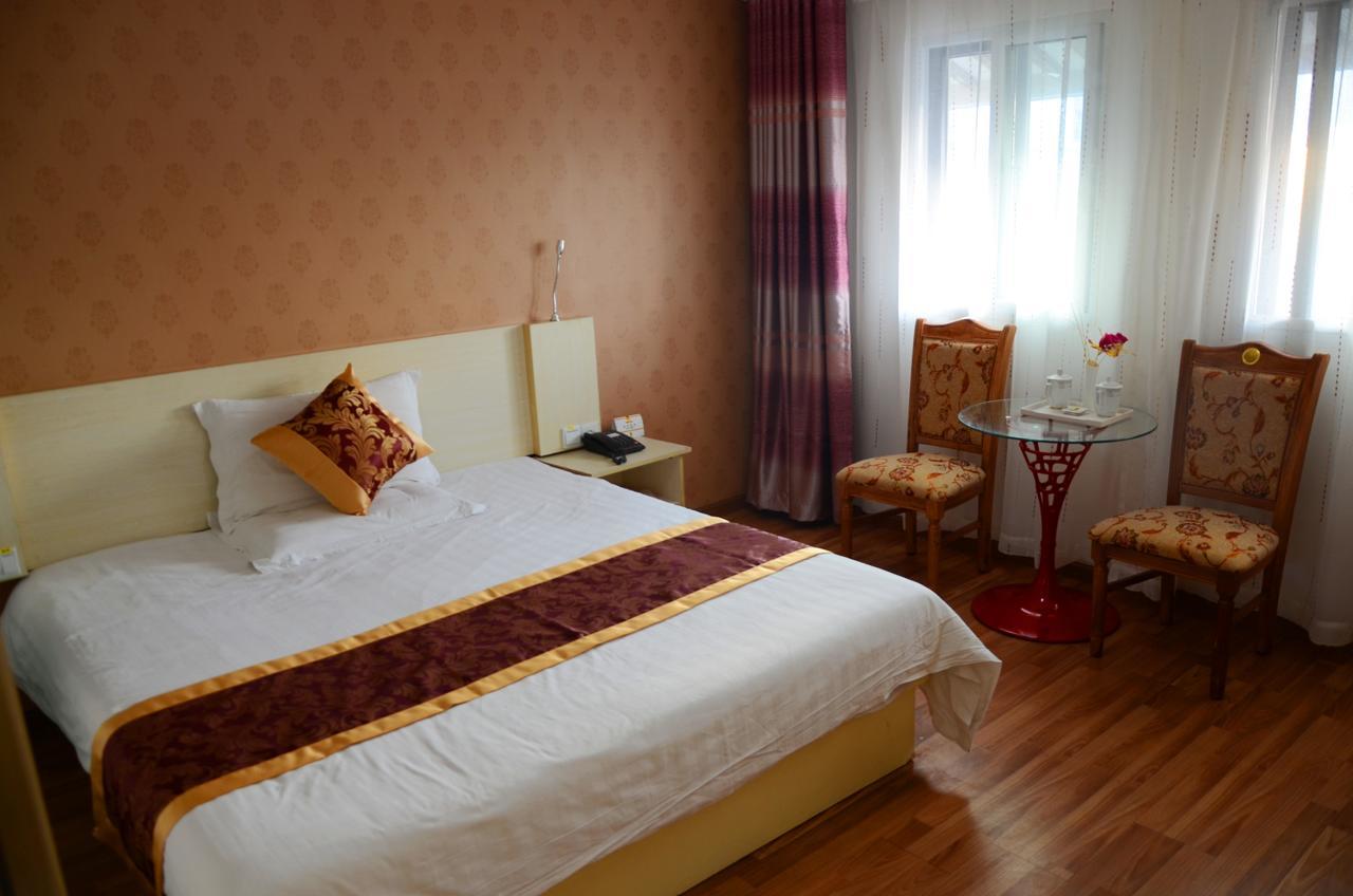 Super 8 Suzhou Guanqian Conference Center Суджоу Екстериор снимка